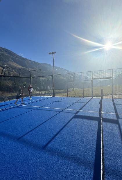 Tennisplatz im 4* Hotel Sonnenalm in Südtirol
